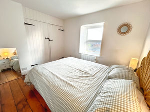 Photo 8- click for photo gallery